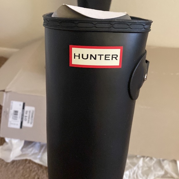 Brand New, still in box Hunter Boots Black, women’s size 10. - Picture 2 of 4